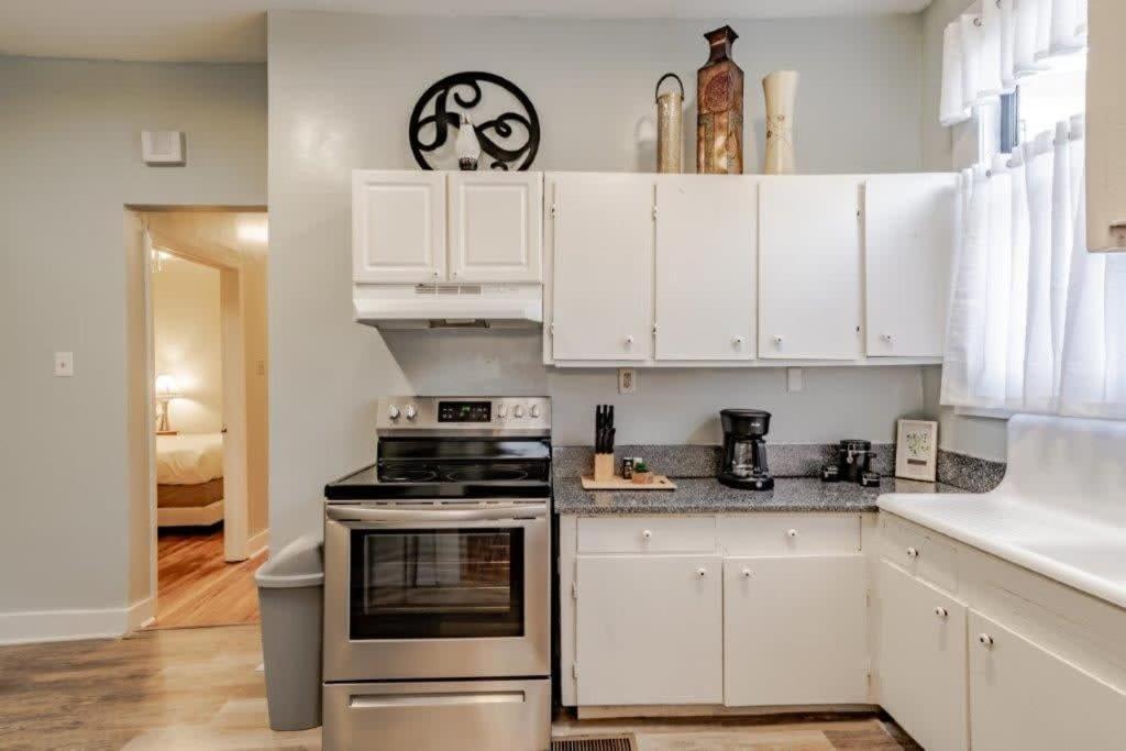 Dauphin District Darling #1-Downtown, Restaurants Apartment Mobile Luaran gambar