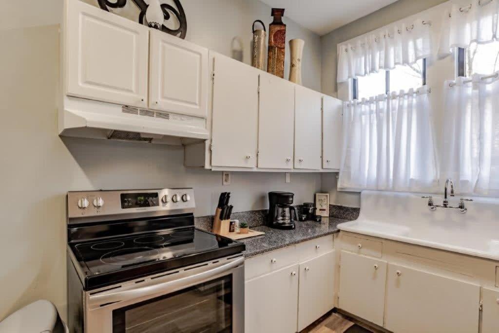 Dauphin District Darling #1-Downtown, Restaurants Apartment Mobile Luaran gambar